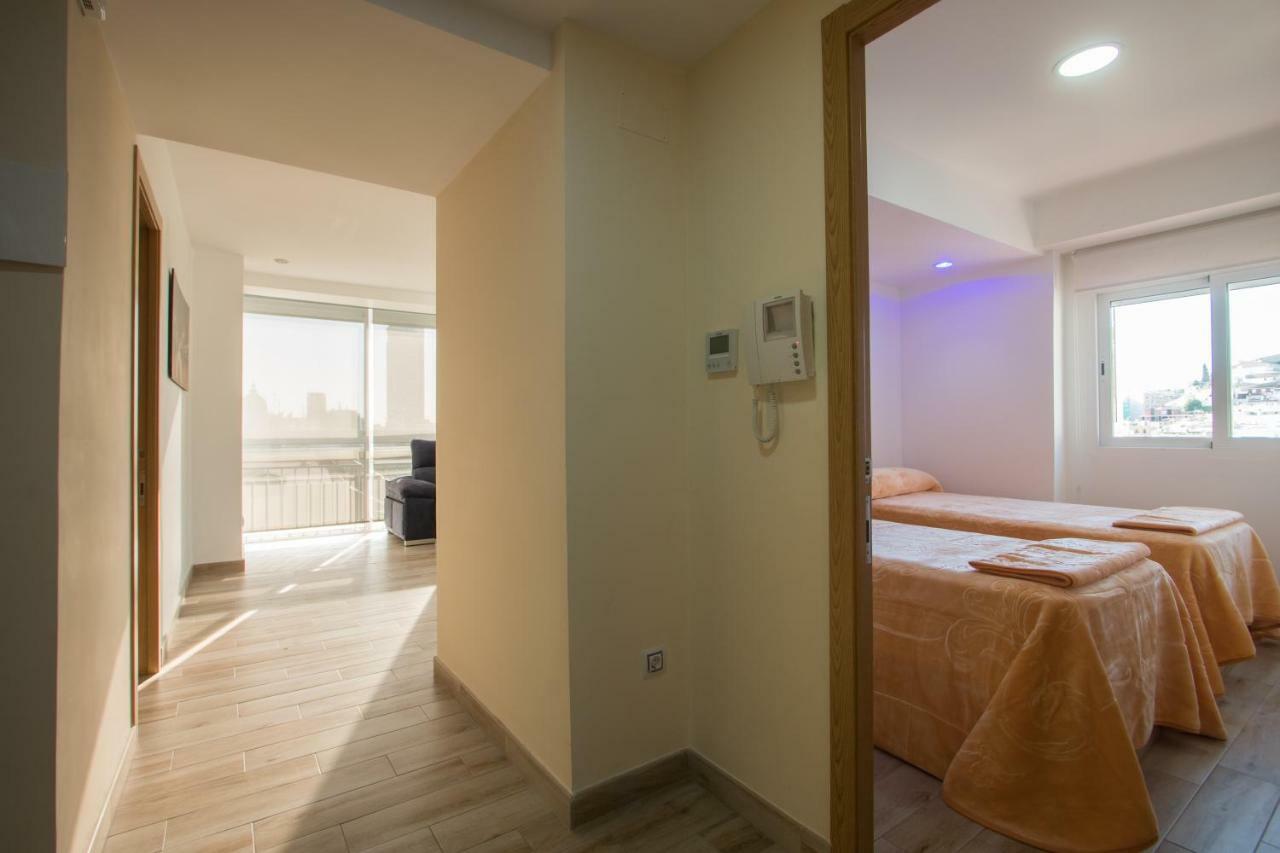 Beach, City Center And Entertainment Alicante Luaran gambar